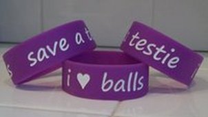 i-heart-balls wristbands